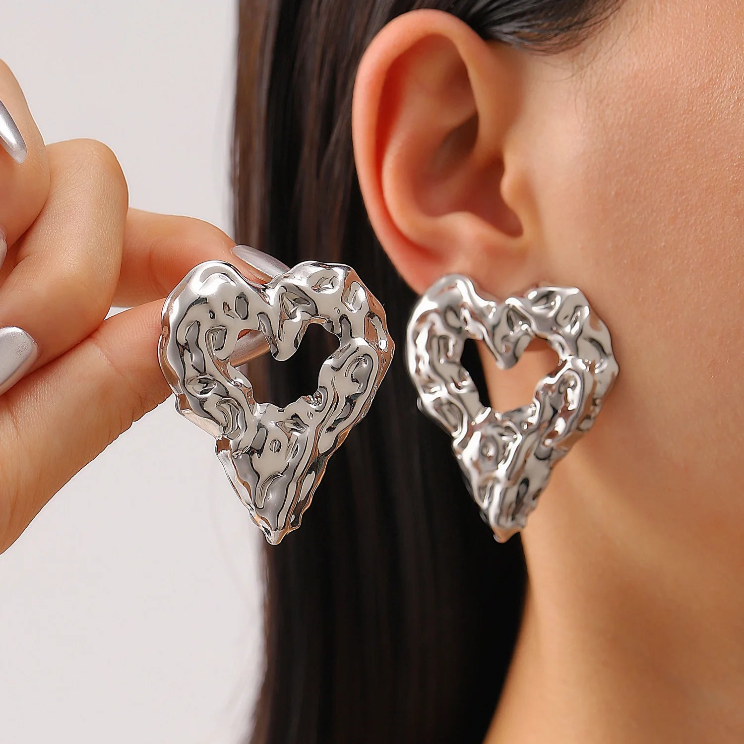 Exaggerated Gold Heart & Oval Drop Earrings – Bold Metal Statement for Women