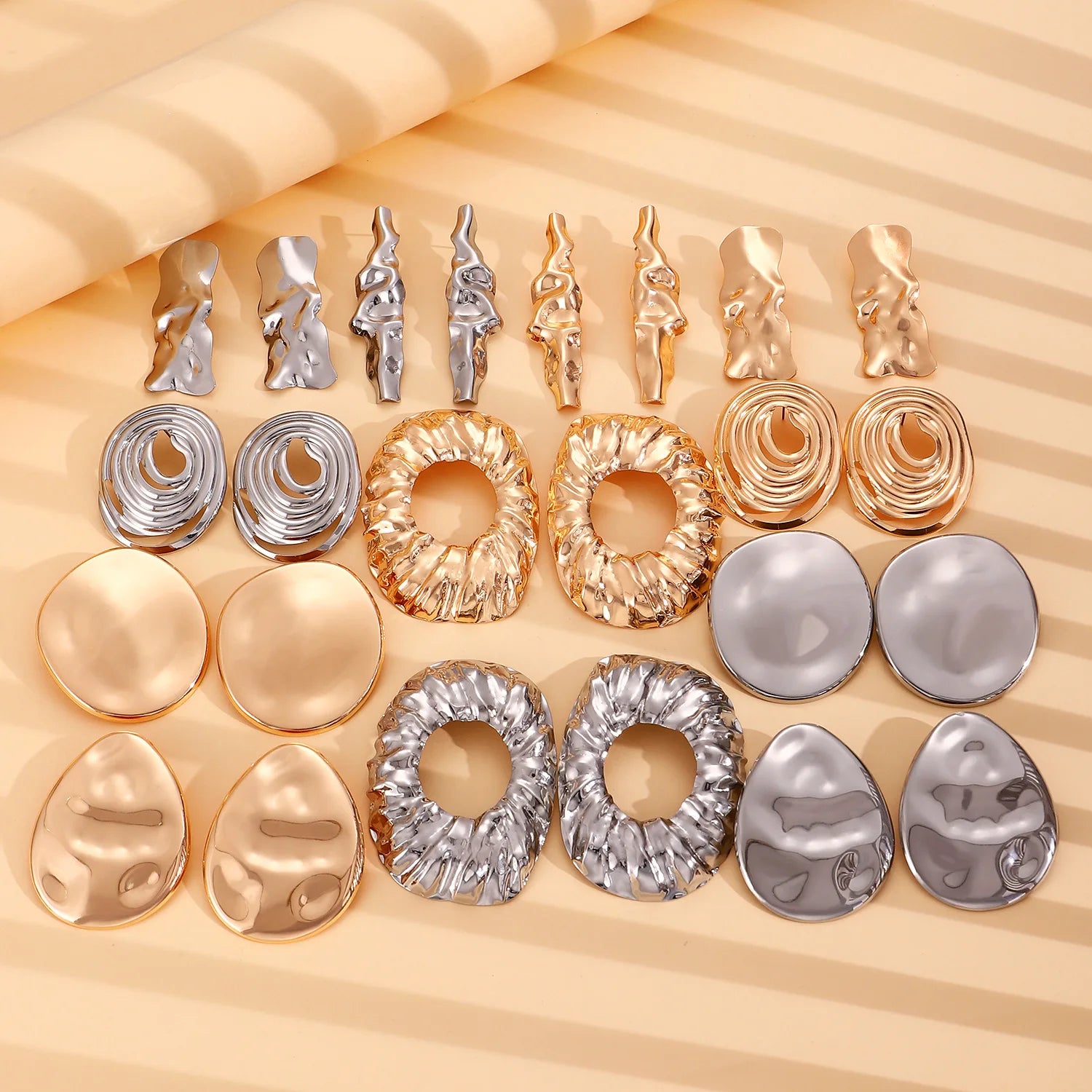 Exaggerated Gold Heart & Oval Drop Earrings – Bold Metal Statement for Women