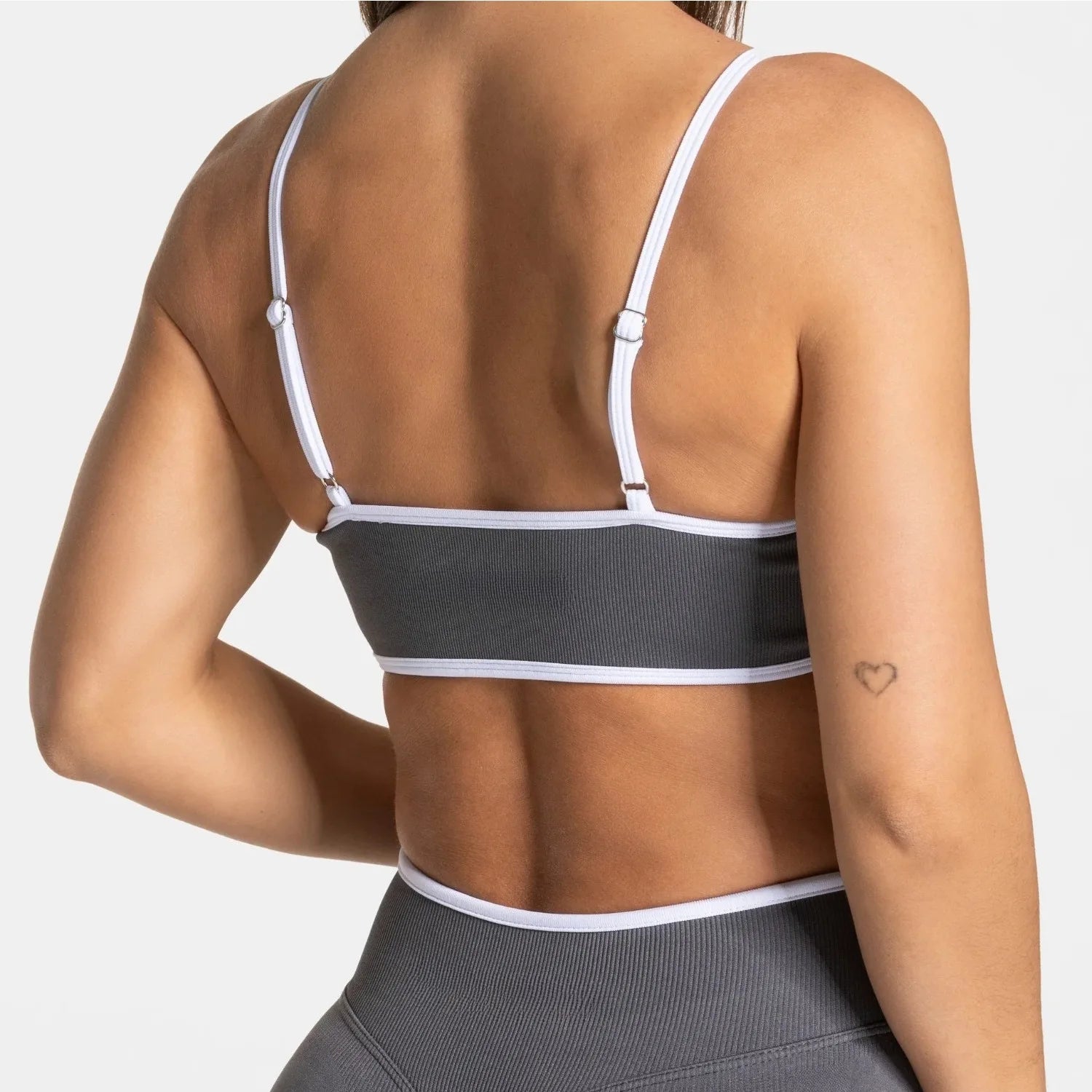 Women’s Solid Color Sports Bra – Backless Knit Yoga & Fitness Top with Padding
