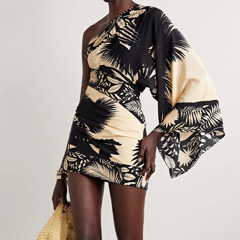 Retro Oblique Shoulder Mini Dress – Summer Boldness with a Vintage Vibe