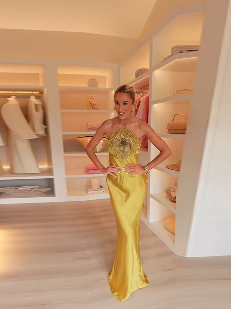 Elegant 3D Floral Halter Dress – Sleeveless Party Gown for Women